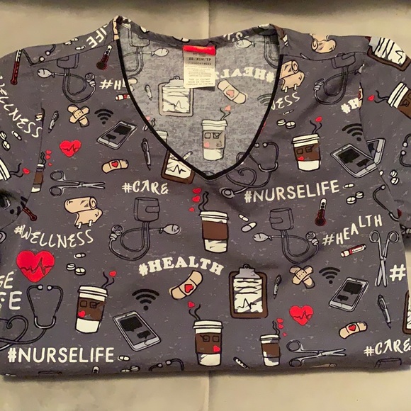 Scrub Top - Picture 2 of 7